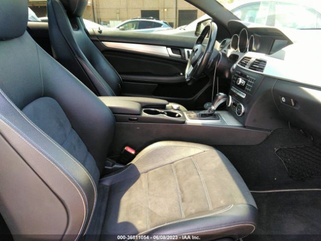 WDDGJ4HBXFG389213 Mercedes-Benz C-class C 250