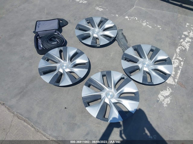 Tesla Model Y Long Range 2020 5YJYGDEE4LF013754 Image 3