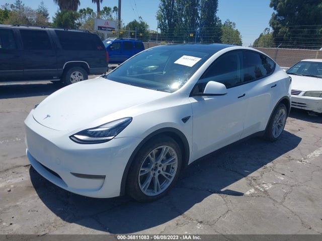 Tesla Model Y Long Range 2020 5YJYGDEE4LF013754 Image 2