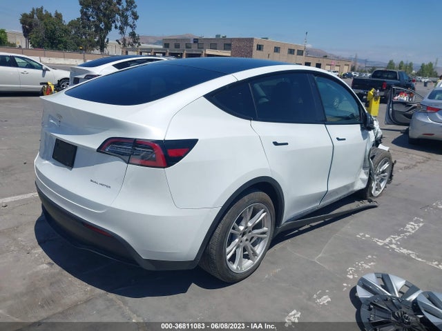 Tesla Model Y Long Range 2020 5YJYGDEE4LF013754 Image 7