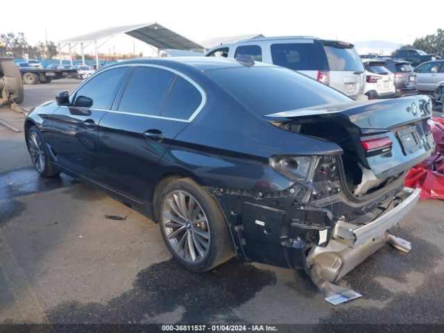 2022 BMW 530I WBA53BH01NWX58556 Photo 2