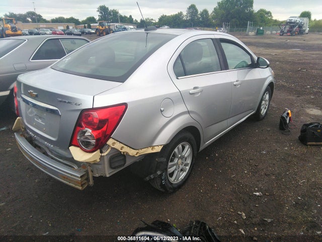 Chevrolet Sonic Lt Auto 2016 1G1JC5SH0G4171337 Image 4