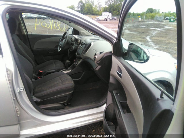 Chevrolet Sonic Lt Auto 2016 1G1JC5SH0G4171337 Image 5