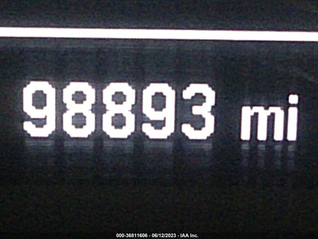 2GNAXKEX6J6194048 Chevrolet EQUINOX LT