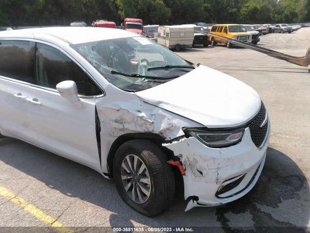 Chrysler Pacifica Hybrid Touring L 2022 2C4RC1L70NR105728 Image 6