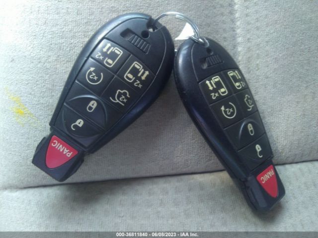2C4RDGCG2FR623826 Dodge Grand Caravan Sxt