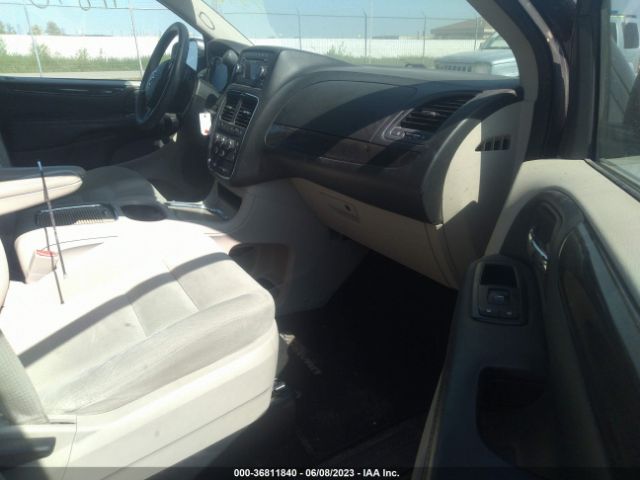 2C4RDGCG2FR623826 Dodge Grand Caravan Sxt