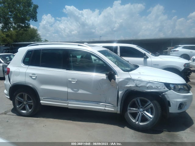 WVGTV7AX5HW505300 Volkswagen Tiguan Sport