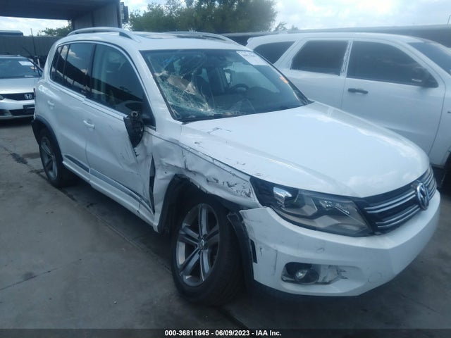 WVGTV7AX5HW505300 Volkswagen Tiguan Sport