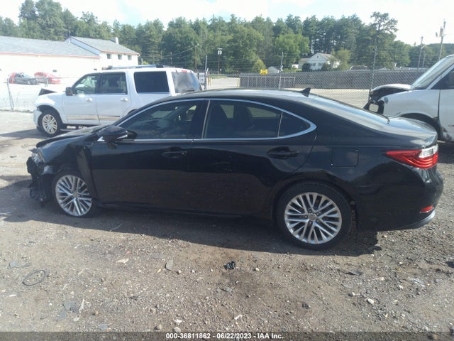 2013 LEXUS ES 350 4DR SDN VIN: JTHBK1GGXD2014671