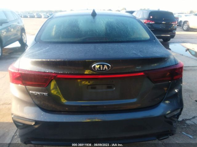 3KPF24AD8ME267204 KIA Forte Lxs