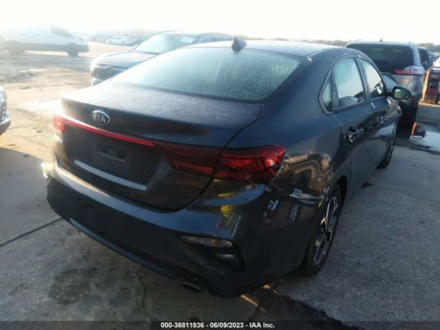 3KPF24AD8ME267204 KIA Forte Lxs
