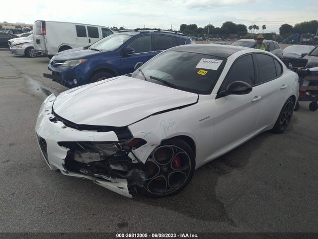2022 Alfa Romeo Giulia, VIN: ZARFAMBN3N7653837