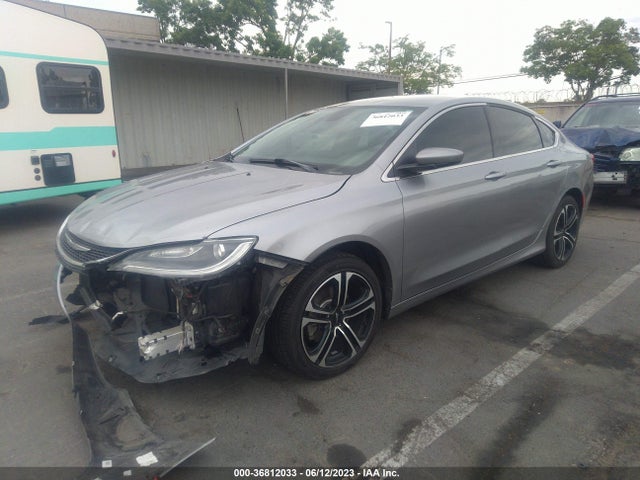 Chrysler 200 Limited 2015 1C3CCCAB6FN754395 Image 2