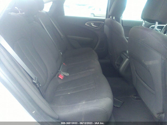 Chrysler 200 Limited 2015 1C3CCCAB6FN754395 Image 9