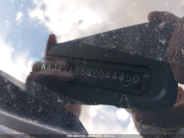 JA4J4VA88NZ044450 Mitsubishi Outlander Sel