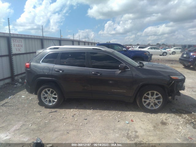 1C4PJLCB3FW793360 Jeep Cherokee Latitude