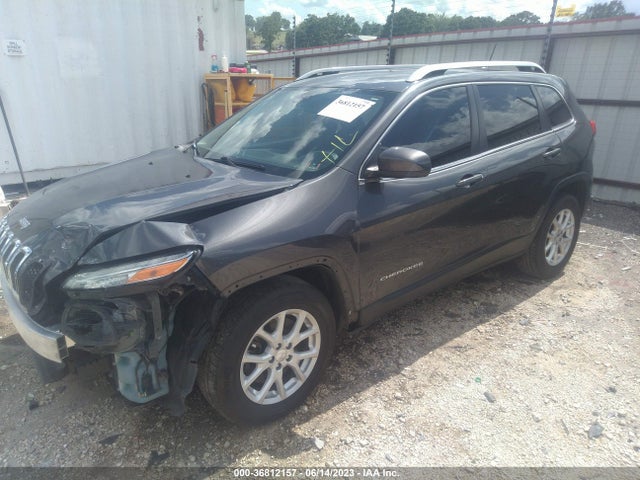 1C4PJLCB3FW793360 Jeep Cherokee Latitude