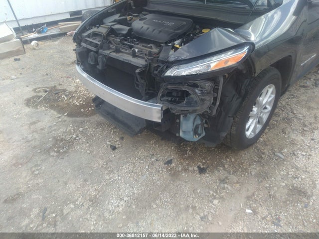 1C4PJLCB3FW793360 Jeep Cherokee Latitude