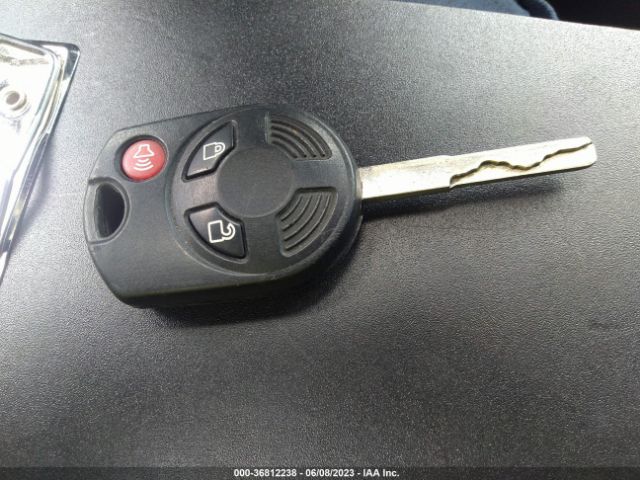 1FMCU0GD7JUB17333 Ford ESCAPE SE