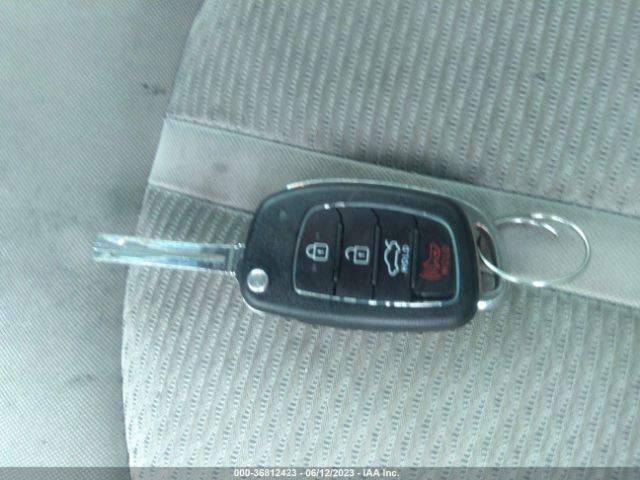 Hyundai SONATA SE 2019 5NPE24AF6KH786368 Image 3