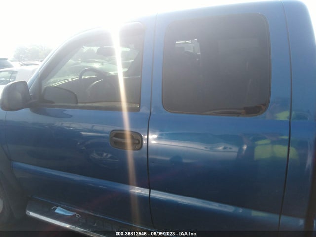 2004 CHEVROLET SILVERADO 1500 Z71 VIN: 2GCEK19T441117576