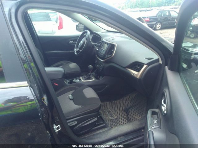 1C4PJMCS8EW125820 Jeep Cherokee Latitude
