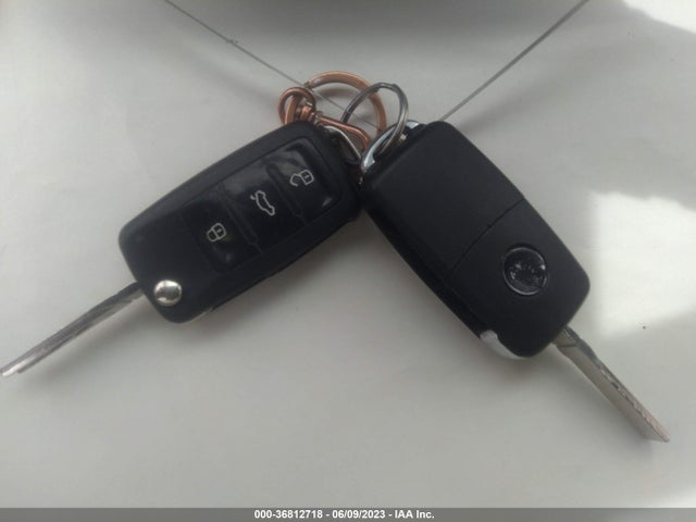 3VWD17AJ3GM281195 Volkswagen Jetta Sedan 1.8t Sport