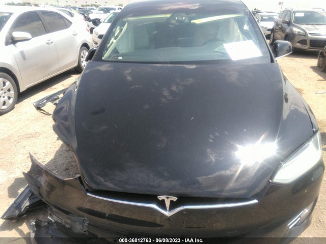 Tesla Model X 90d/75d/100d 2017 5YJXCBE25HF054256 Image 8