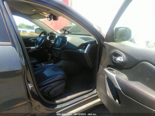 1C4PJMBS0HW577007 Jeep Cherokee Trailhawk