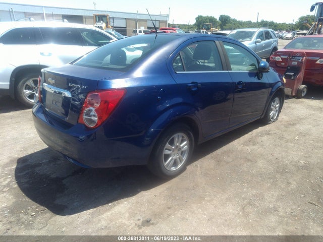 Chevrolet SONIC LT 2014 1G1JC5SH3E4184418 Image 4