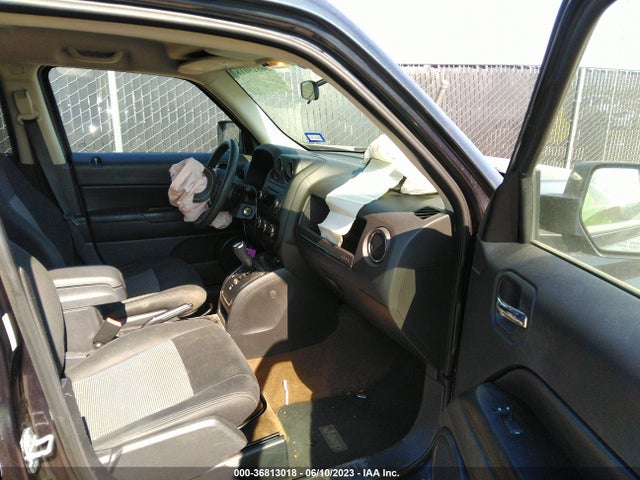 1C4NJPBAXED521888 Jeep Patriot Sport/altitude
