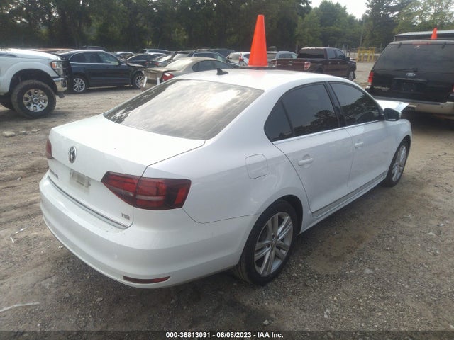 3VWL17AJ5HM399231 Volkswagen Jetta 1.8t Sel