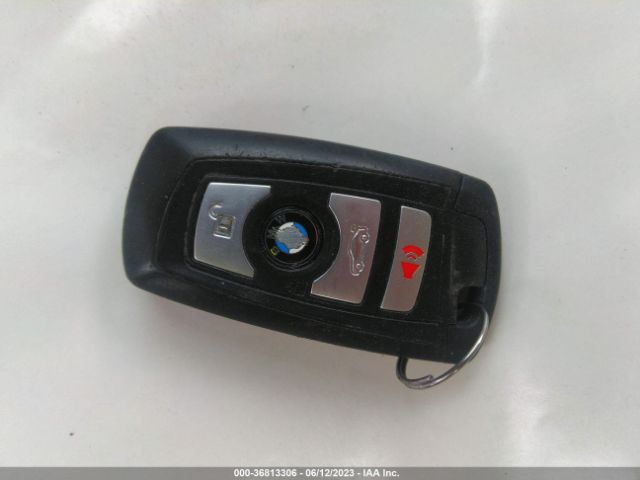 WBA8E5G59HNU42208 BMW 3 Series 320i Xdrive