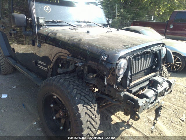 1C4BJWDGXFL511271 Jeep Wrangler Unlimited Sport
