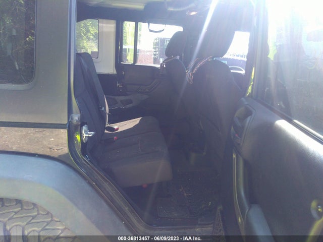 1C4BJWDGXFL511271 Jeep Wrangler Unlimited Sport