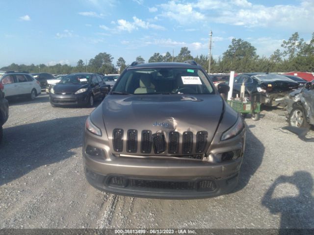 1C4PJLAB3GW275379 Jeep Cherokee Sport