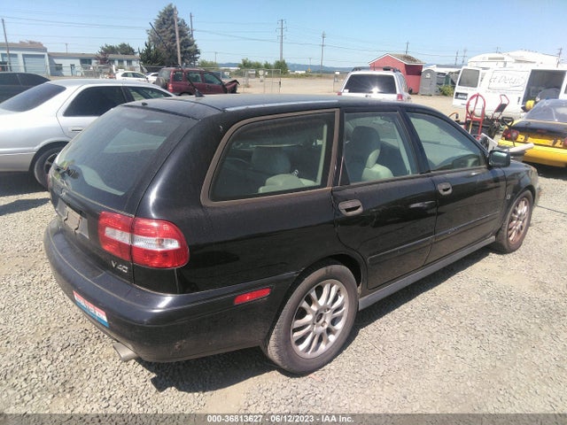 2004 VOLVO V40 VIN: YV1VW27524F099080
