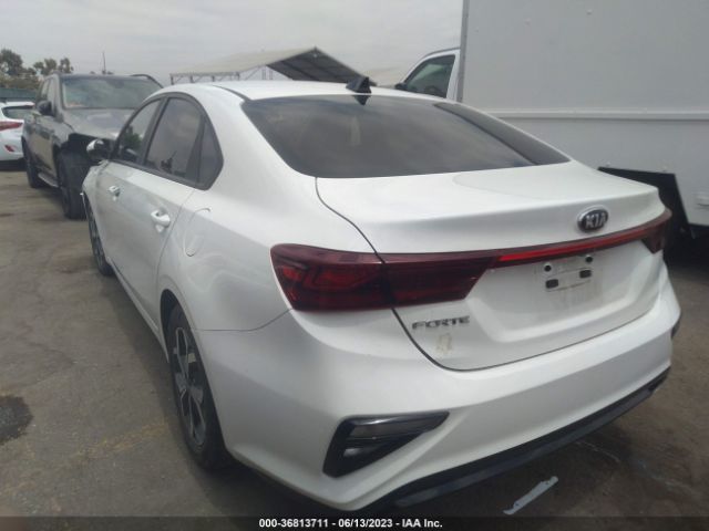3KPF24ADXKE137910 KIA Forte Lxs