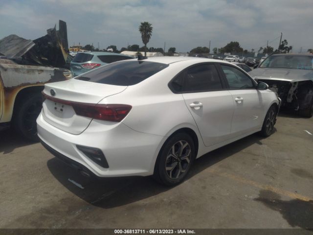 3KPF24ADXKE137910 KIA Forte Lxs