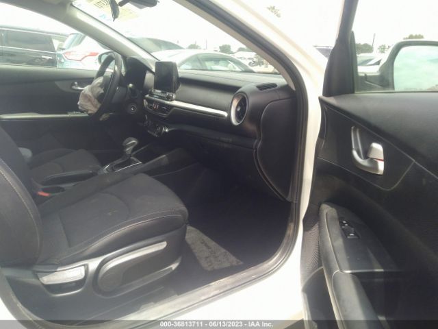 3KPF24ADXKE137910 KIA Forte Lxs