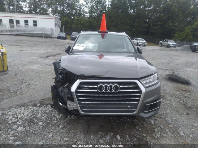 WA1LAAF72JD005886 Audi Q7 Premium Plus