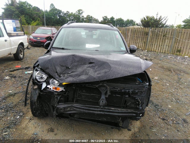 WVGAV7AX7HK036757 Volkswagen TIGUAN S