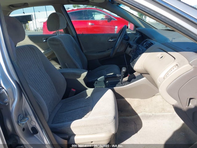 1998 HONDA ACCORD SDN EX VIN: 1HGCG6677WA083317