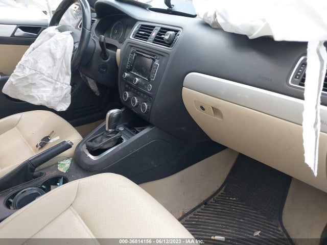 3VW637AJ8EM290796 Volkswagen Jetta Sedan Hybrid Sel Premium