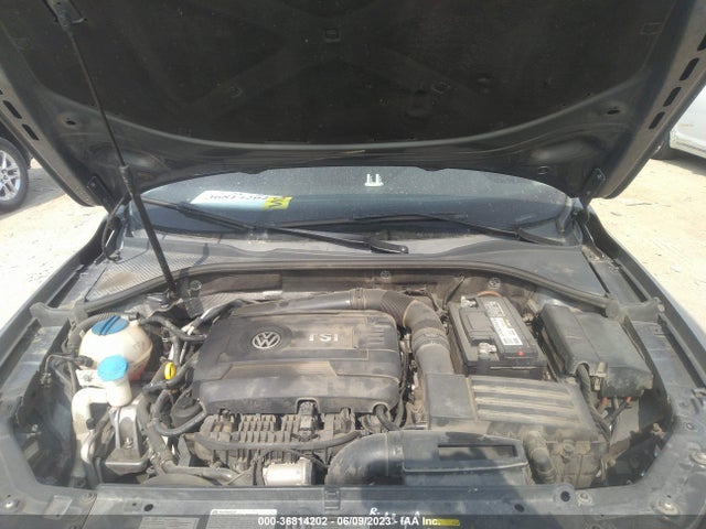 1VWAT7A36EC113354 Volkswagen Passat Wolfsburg Ed