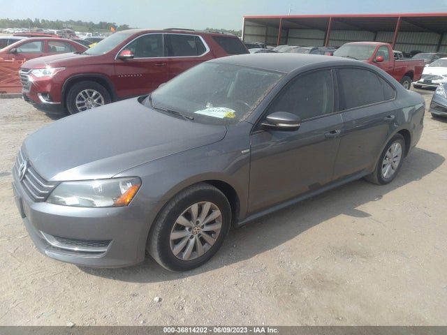 1VWAT7A36EC113354 Volkswagen Passat Wolfsburg Ed