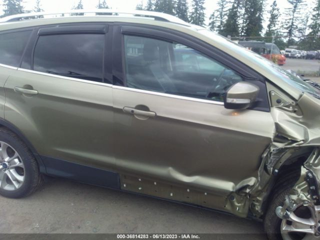 1FMCU9JX7EUA22882 Ford Escape Titanium