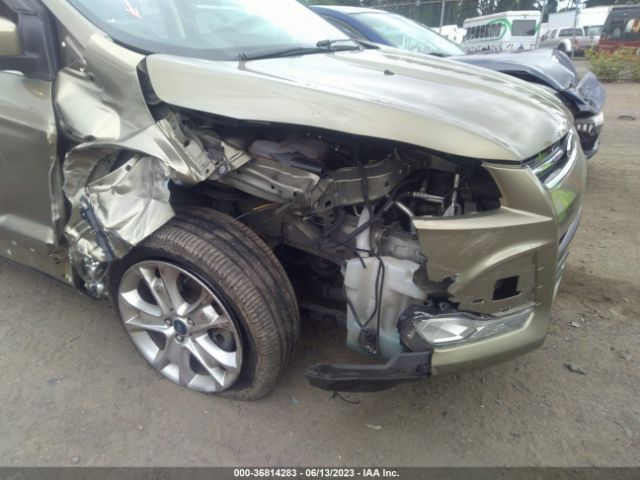 1FMCU9JX7EUA22882 Ford Escape Titanium