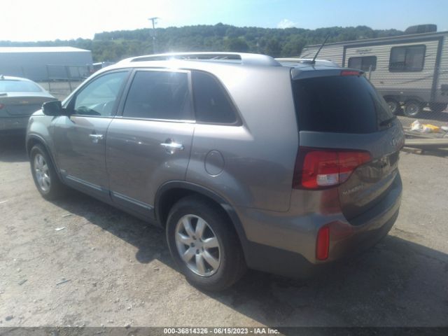 5XYKTCA60FG571530 KIA SORENTO LX